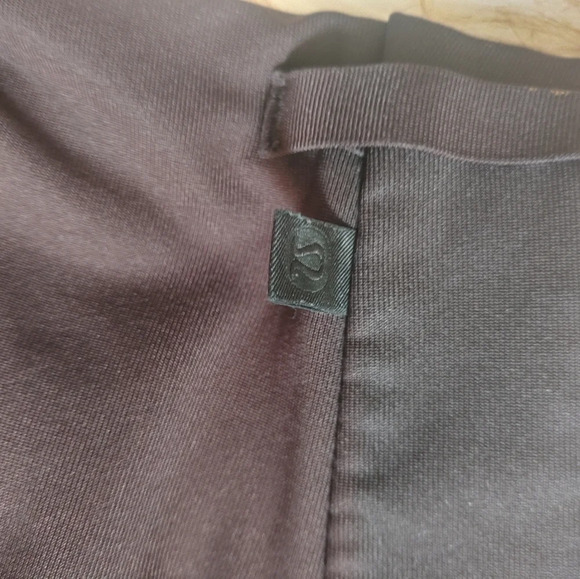 Lululemon Men's Commission Short Warpstreme 11" Inseam Size 36 Black Discolor. - Picture 9 of 9